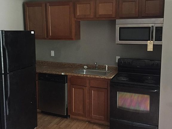 3rd image of 152 Goodson Ave #C-d