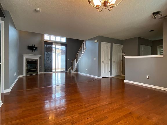 4th image of 8946 Meadowmont View Dr