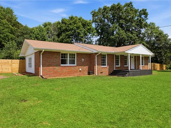 213 Wilbanks Cir, Dallas, GA 30132