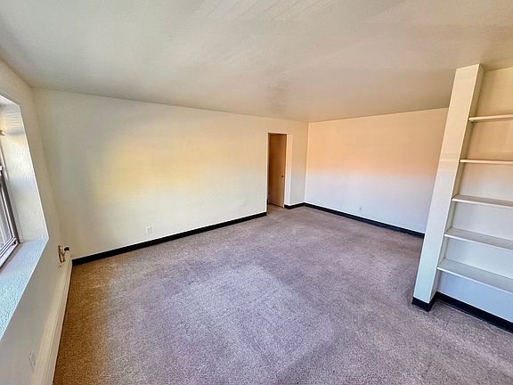4th image of 301 15th St NE #8-205