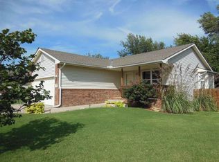 1314 E Willowbrook Ln, Towanda, KS 67144