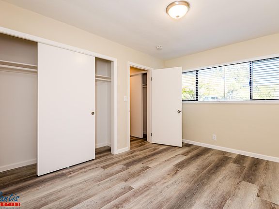 4th image of 1280 Brookfield Ave APT 1
