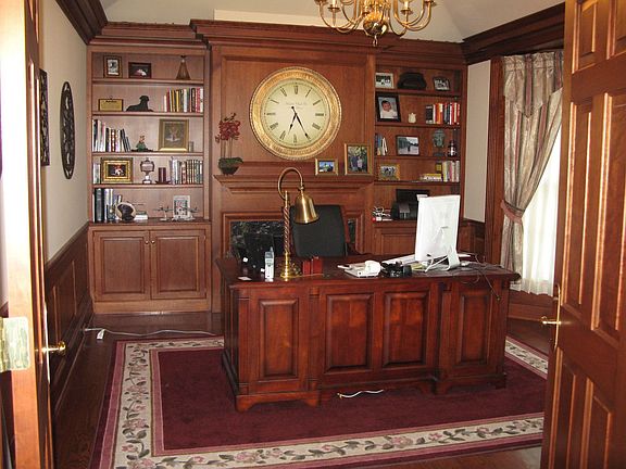 Beautiful Office / Den with awesome woodworking c.