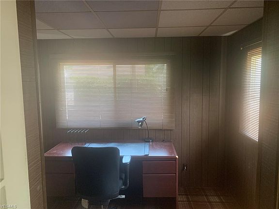 3rd image of 21060 S Lake Shore Blvd