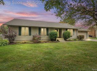 2176 Oak Shade Dr, Davison, MI 48423