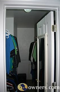 Master closet (walk in)
