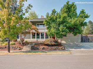 14635 NW Oak Hills Dr, Beaverton, OR