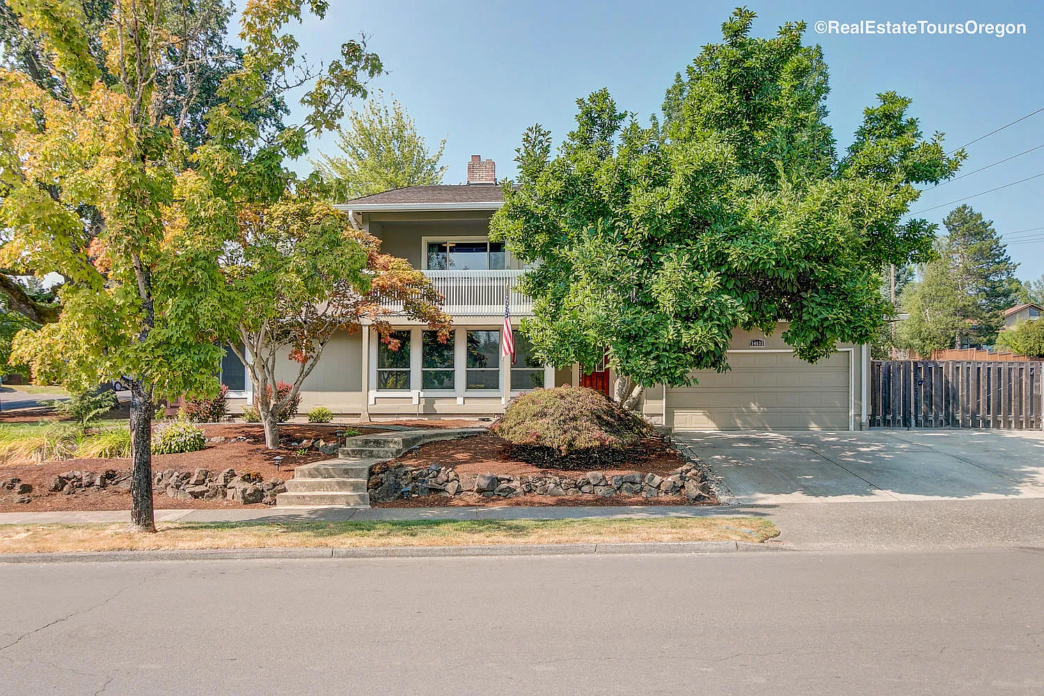 14635 NW Oak Hills Dr photo 1