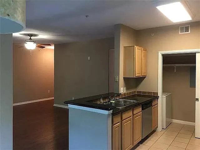 6810 Deatonhill Dr #3100 — Photo 11
