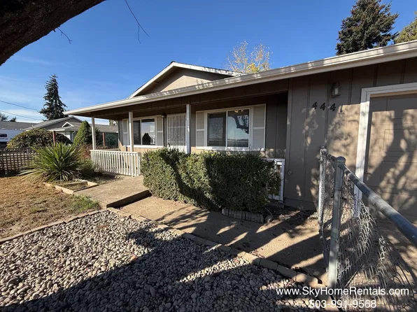 4441 Webb Ave NE, Salem, OR 97305