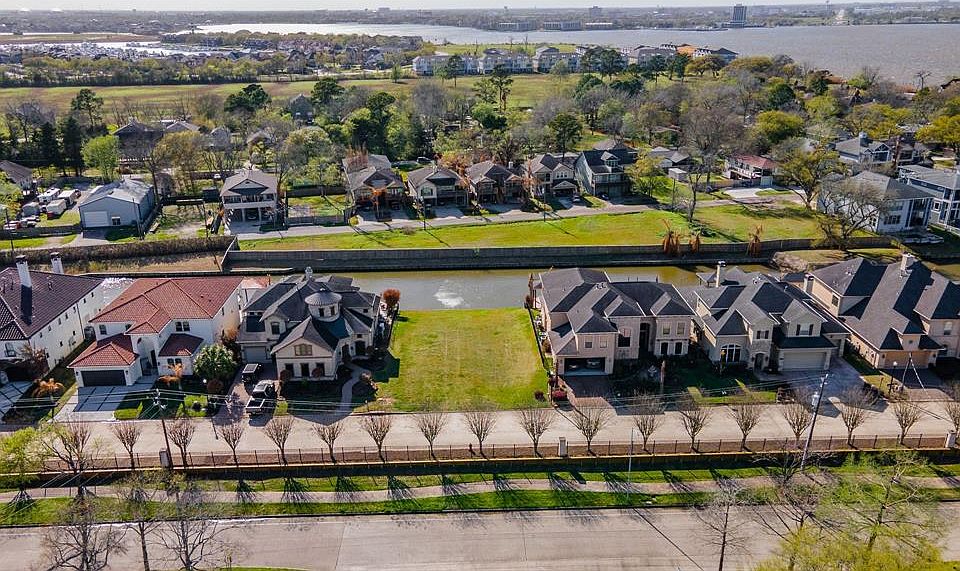 211 Blue Water Way, Kemah, TX 77565 Zillow