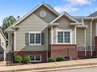 758 Windberry Ct #6, Saint Louis, MO