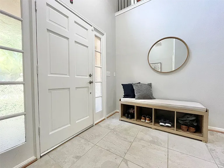 7 Windledge Pl — Photo 5
