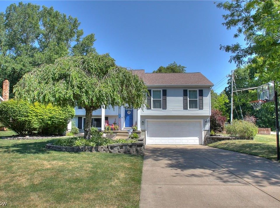 1st image of 7835 Saint James Dr