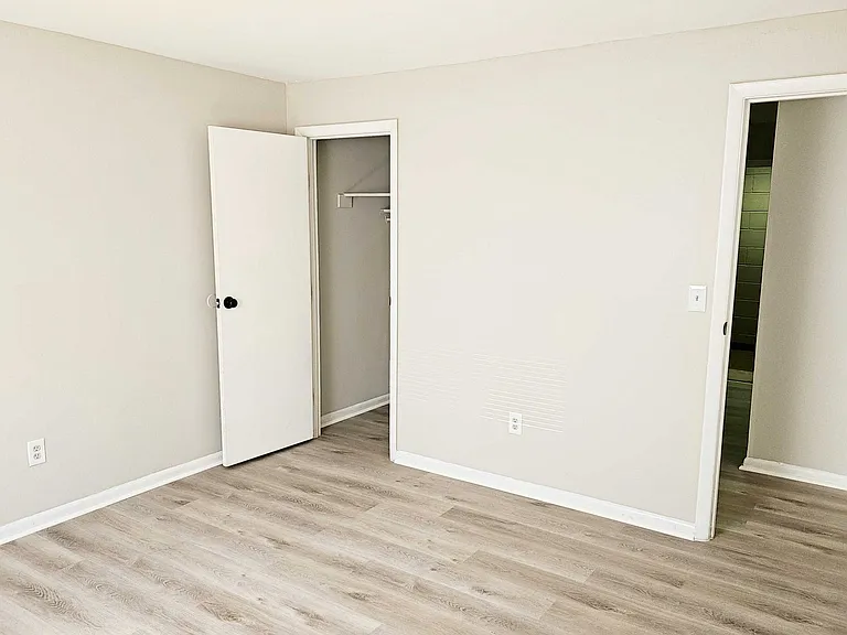 Avery Apartments — Photo 15