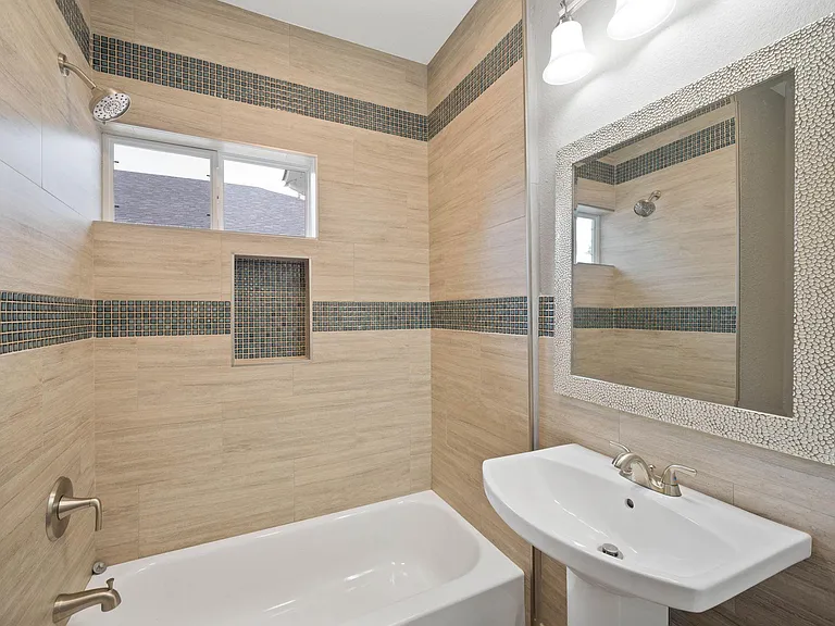 206 W High Ave — Photo 23