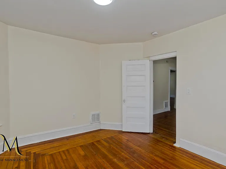 54 Clantoy St — Photo 7