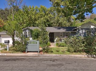 3809 Longview Valley Rd, Los Angeles, CA 90001