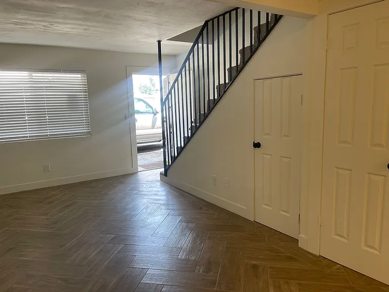 119 Decatur St — Photo 4