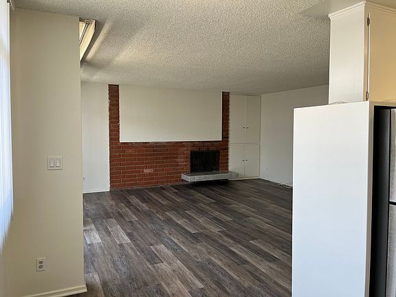 5th image of 11942 Darlington Ave #7