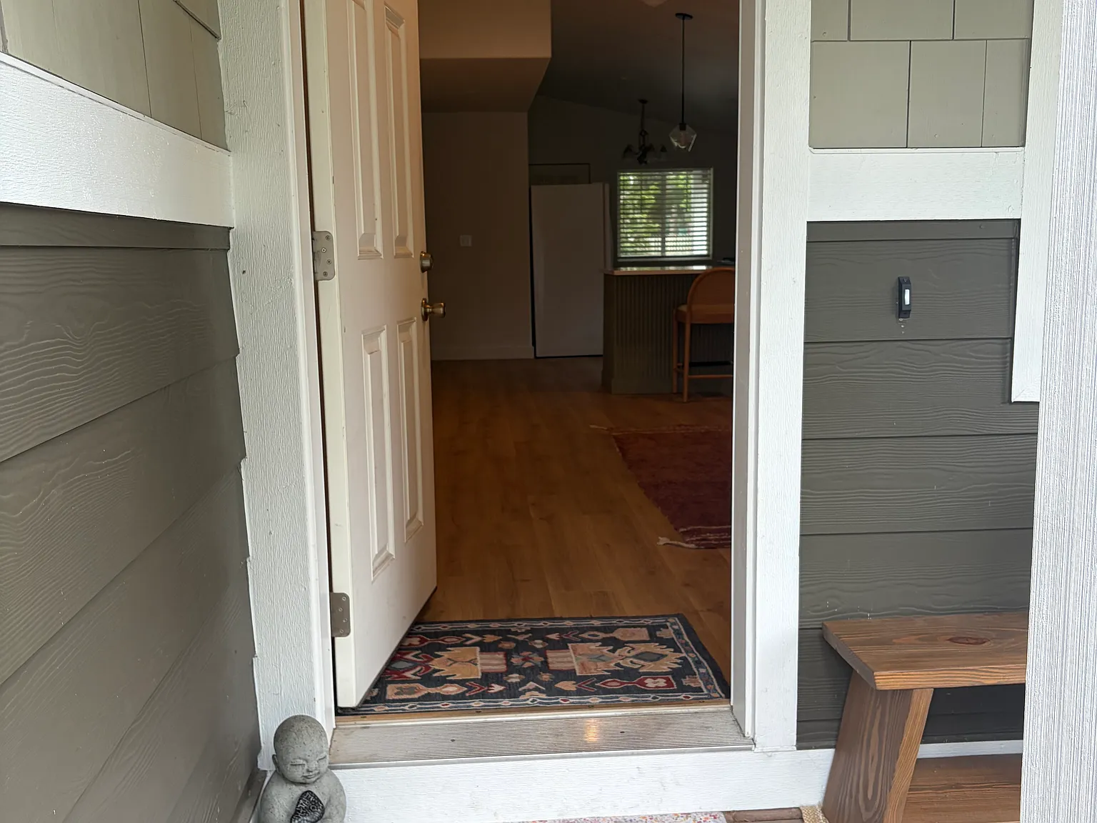 3 bed, 1014 sqft, $2,695 — Photo 2