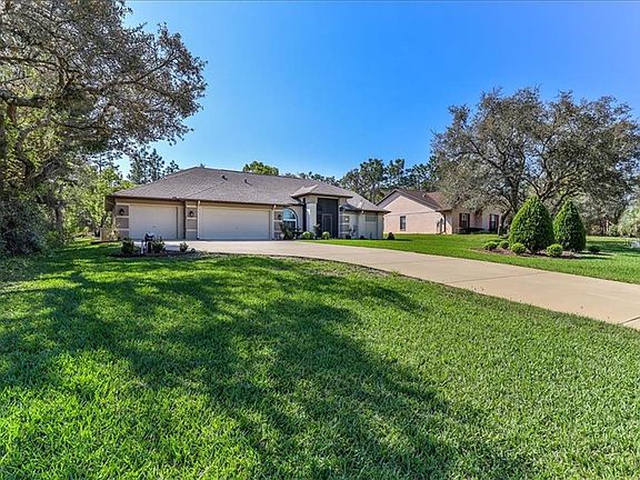3rd image of 5 Corkwood Blvd