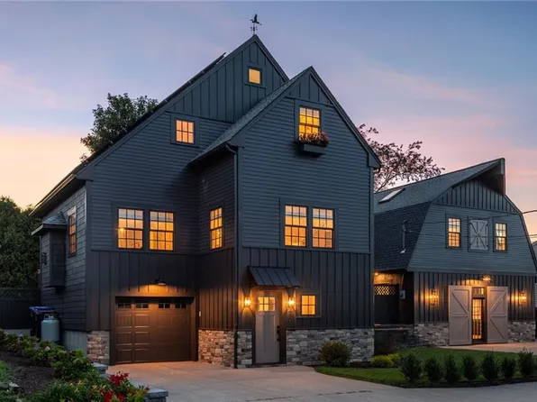 20 Kensington Ave, Portsmouth, RI 02871