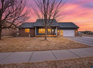 900 N James Ave, Tea, SD 57064
