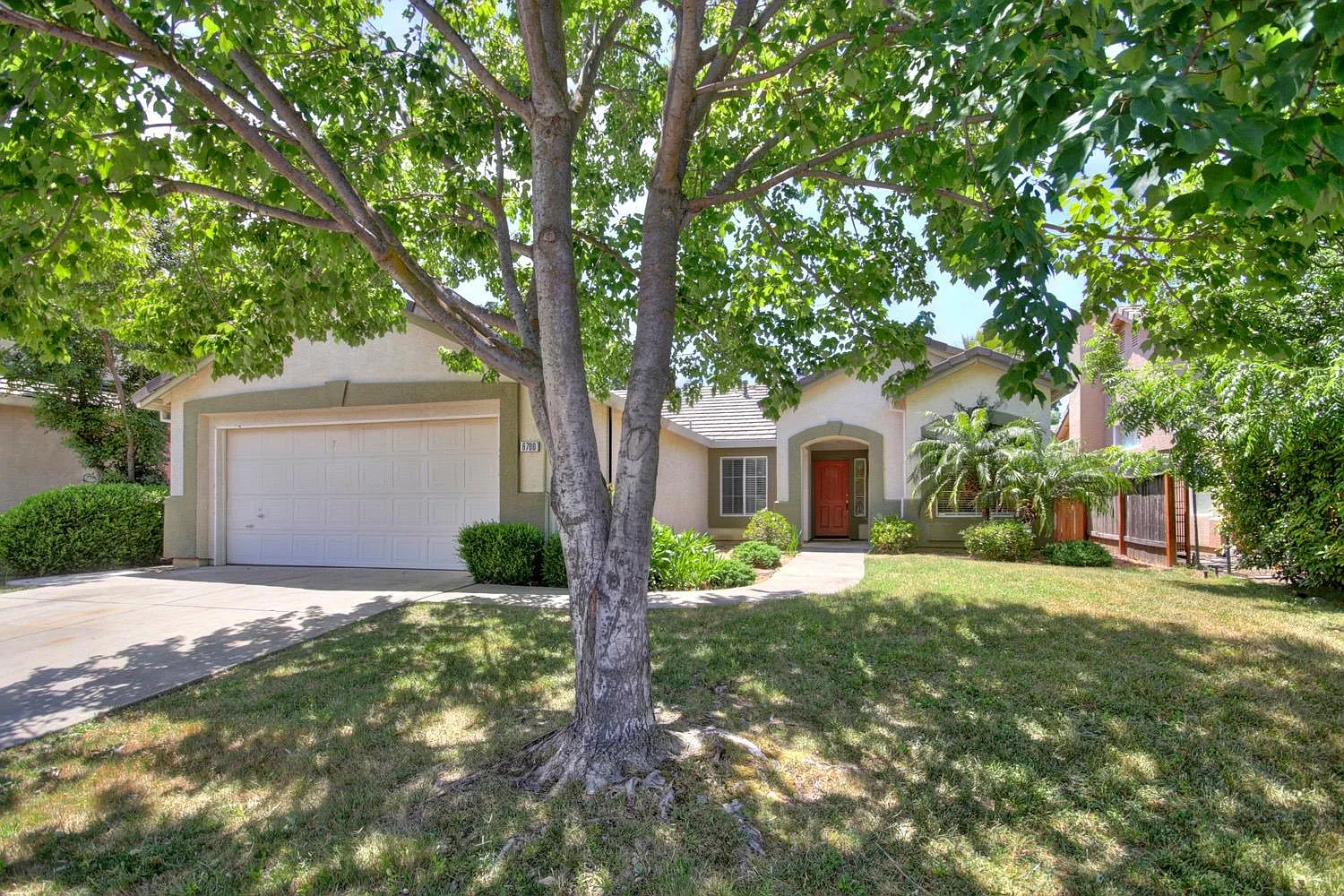 6700 Chesterbrook Dr photo 1