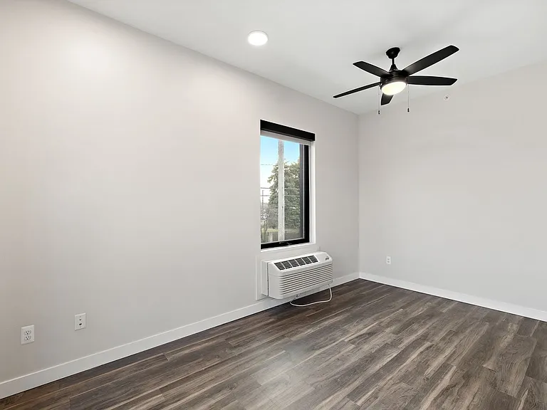 7631 E Lafayette St — Photo 57