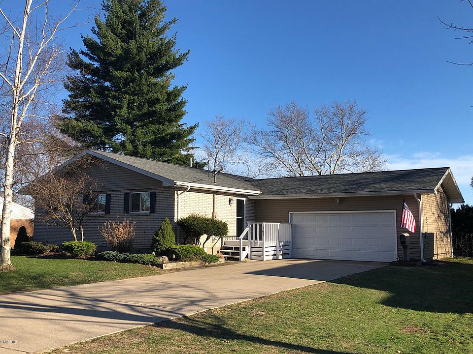 1st image of 141 Paras Hill Dr