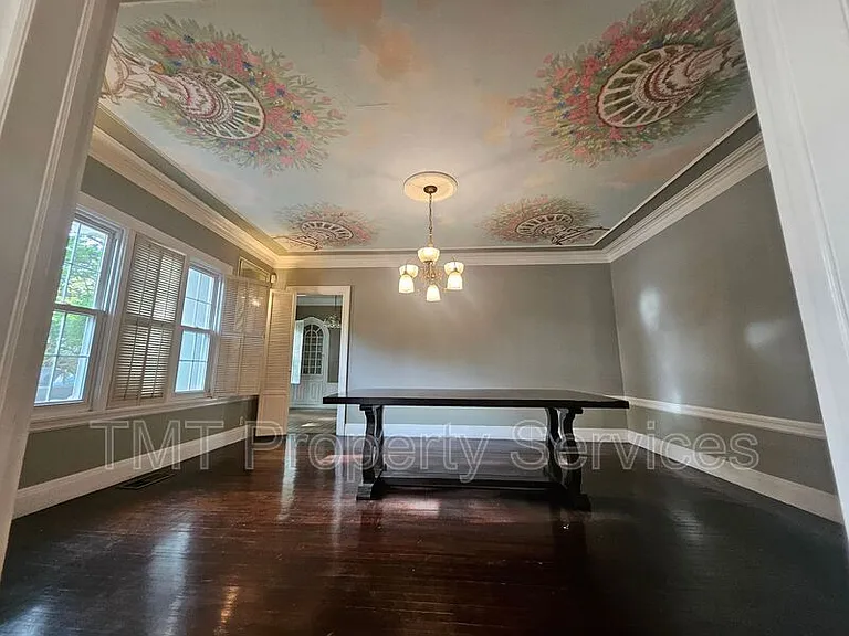 1214 N Pershing Ave — Photo 25