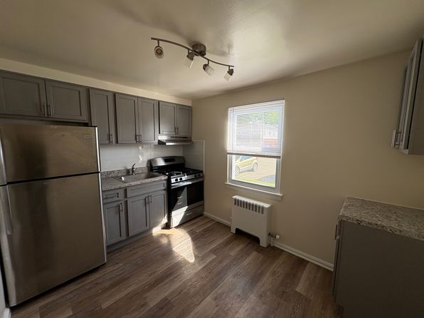176 Grand Ave #176