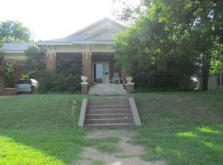 907 D St NW, Ardmore, OK 73401