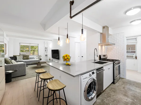 550 Grand Street image 1 of 8