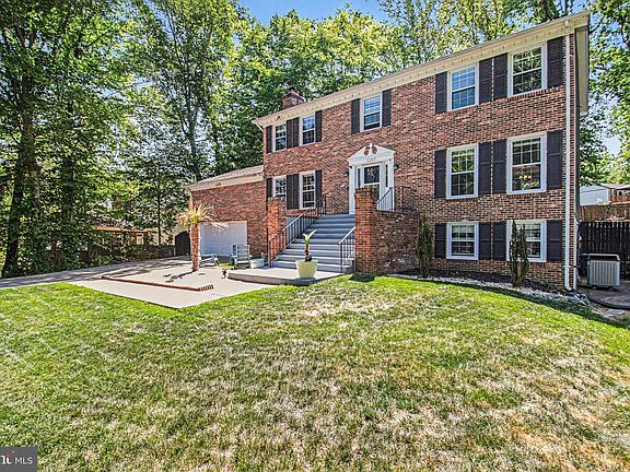 3rd image of 1207 Richmond Dr