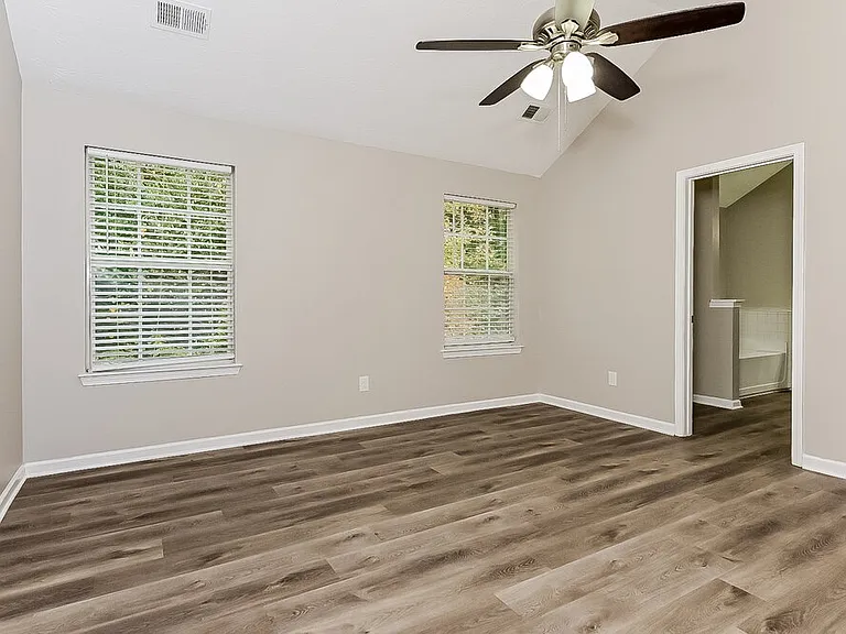 7423 Garnet Dr — Photo 8