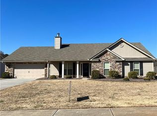 321 Thoroughbred Trl, Monroe, GA 30656