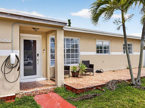 4th image of 11751 SW 185th Terrace