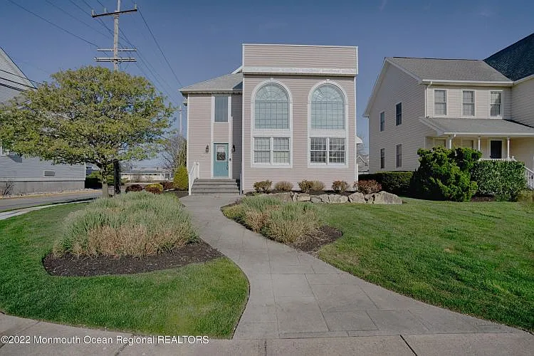 1629 Ocean Ave photo 1