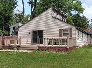 2620 Cozy Acres Rd, Racine, WI 53406