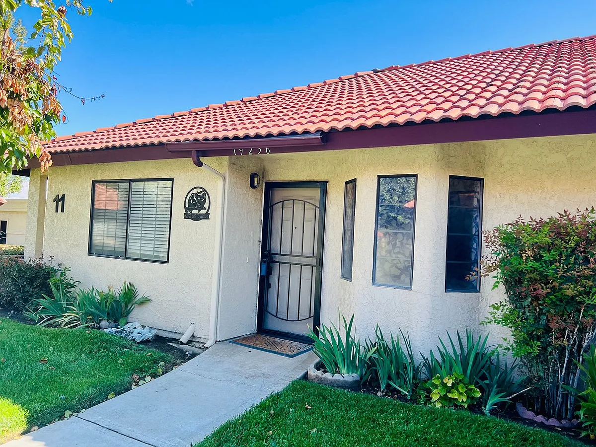 Building Photo - 19256 Cottonwood Dr