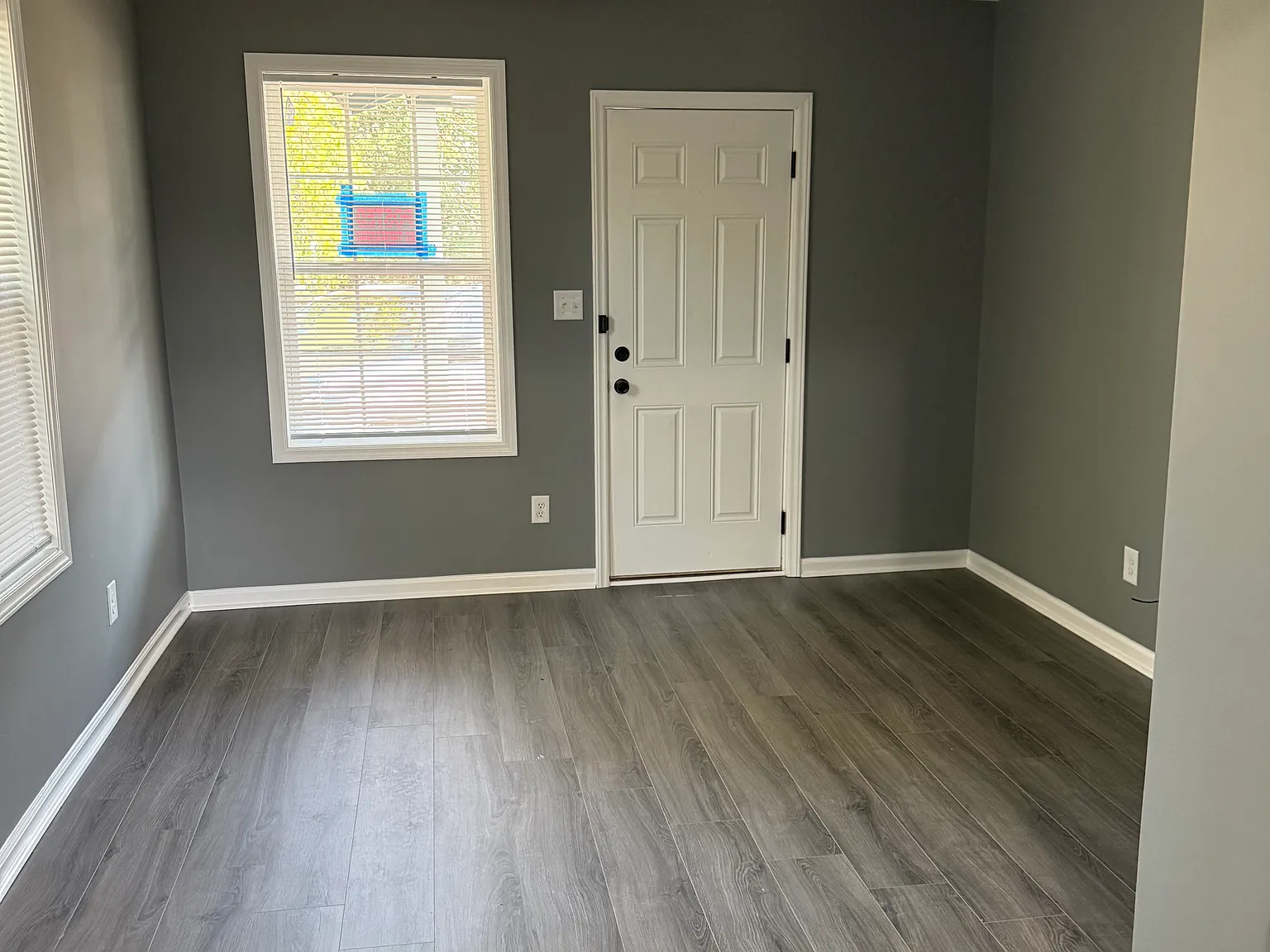 213 Andy St — Photo 3