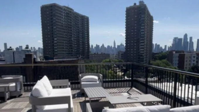 5100 Hudson Ave #205 — Photo 8