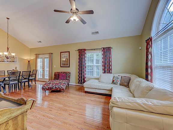 3rd image of 3386 Raes Creek Rd #27