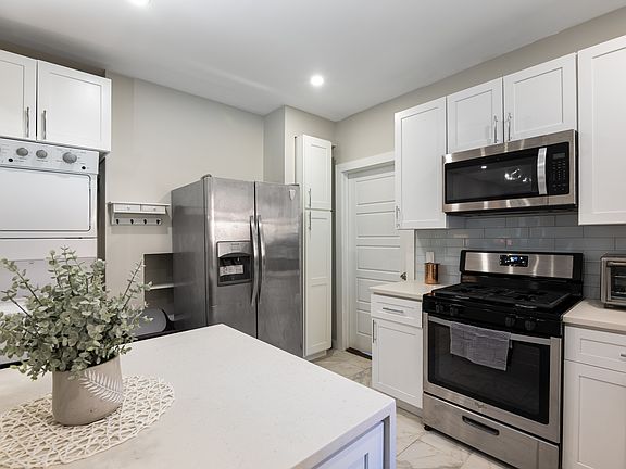 4th image of 289 Whiton St #1