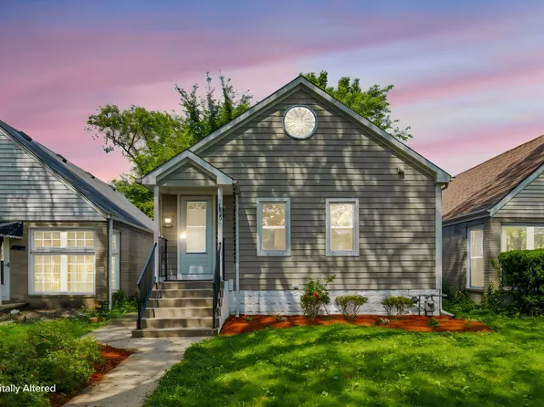 1826 Laurel Ave, Evanston, IL 60201
