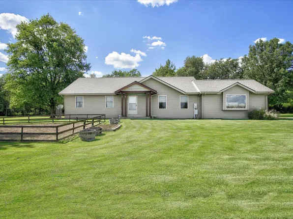 1115 S 5th St, Coulterville, IL 62237