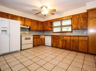 457 Dillow Dr, Kingsport, TN 37663