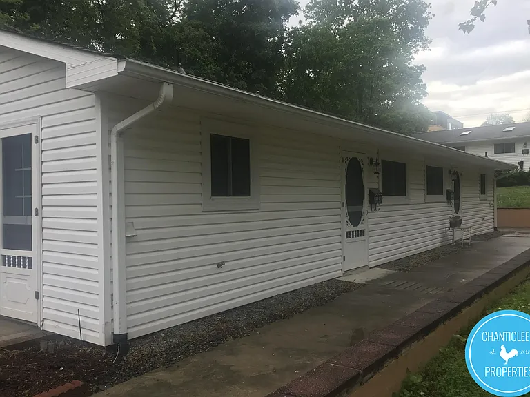 178 W Braxton Foushee St — Photo 2